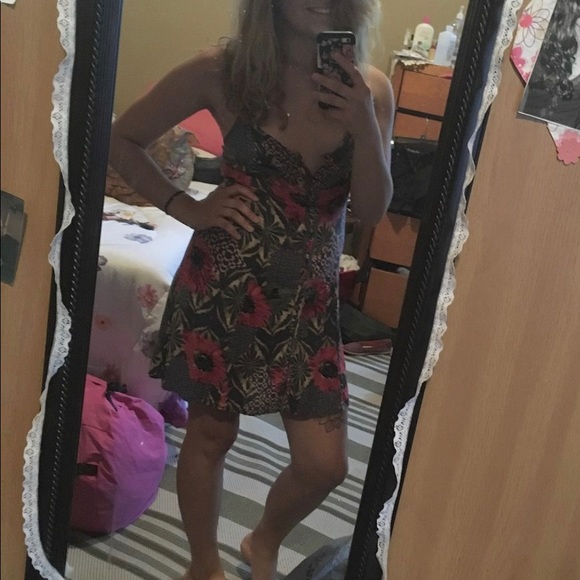 Floral button up sundress A&F Small - Picture 8 of 8